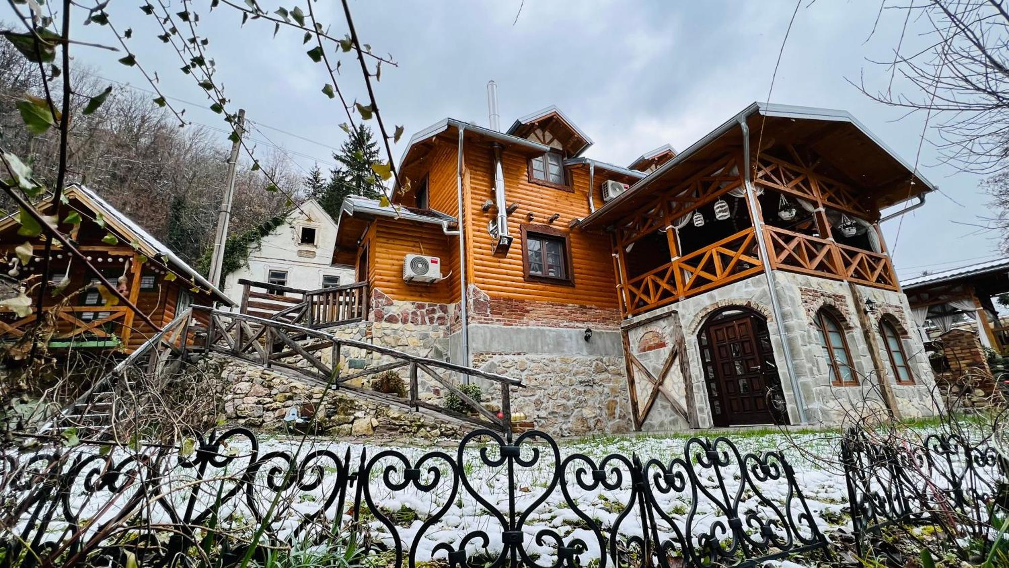 Villa Kuca Za Odmor Carolija Jastrebarsko Exterior foto